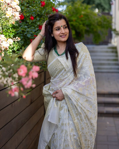 Ivory Elegance Banarasi Saree