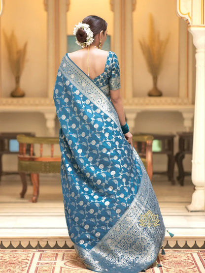 Banarasi saree zari work